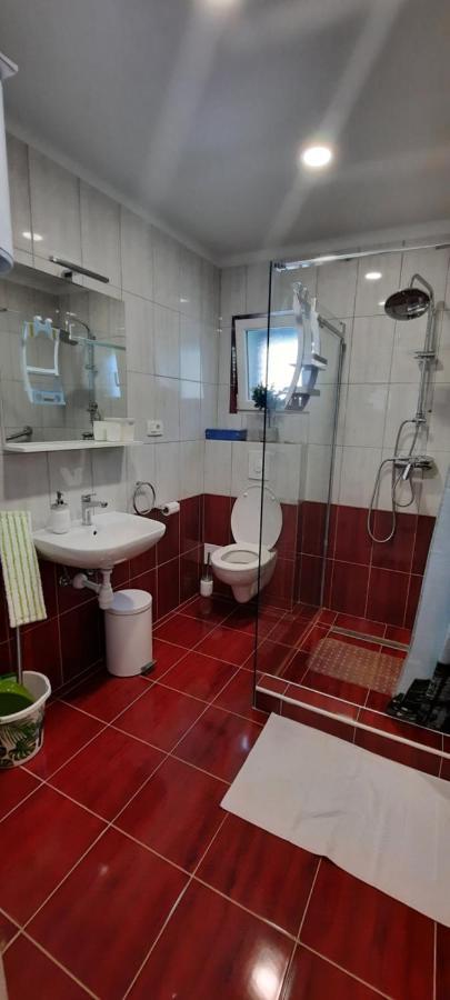 Apartments Suho Komiza Exterior photo